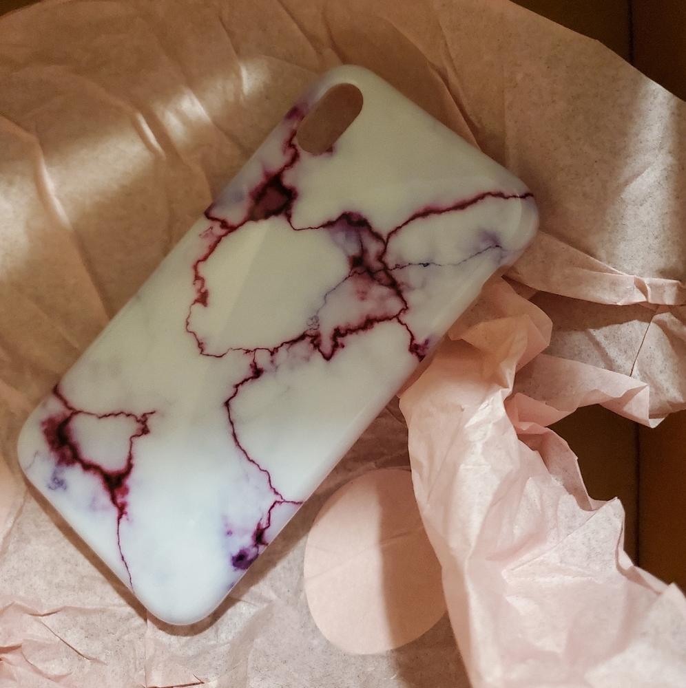 iPhone XR case, plastic with marble design